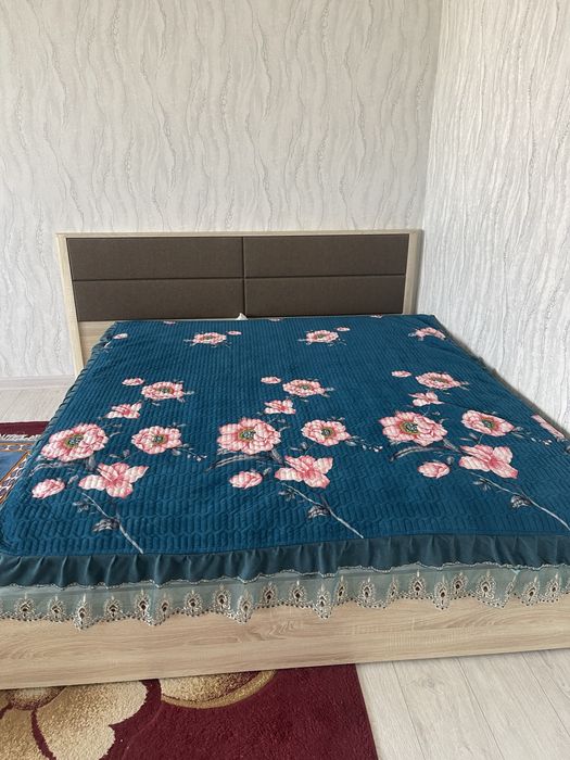 Кровать с ортопедический матрасом