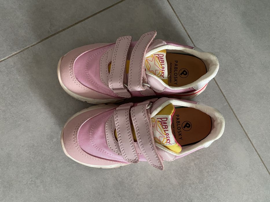 Продам кроссовки Pablovsky для девочки,испанский бренд.28 размер