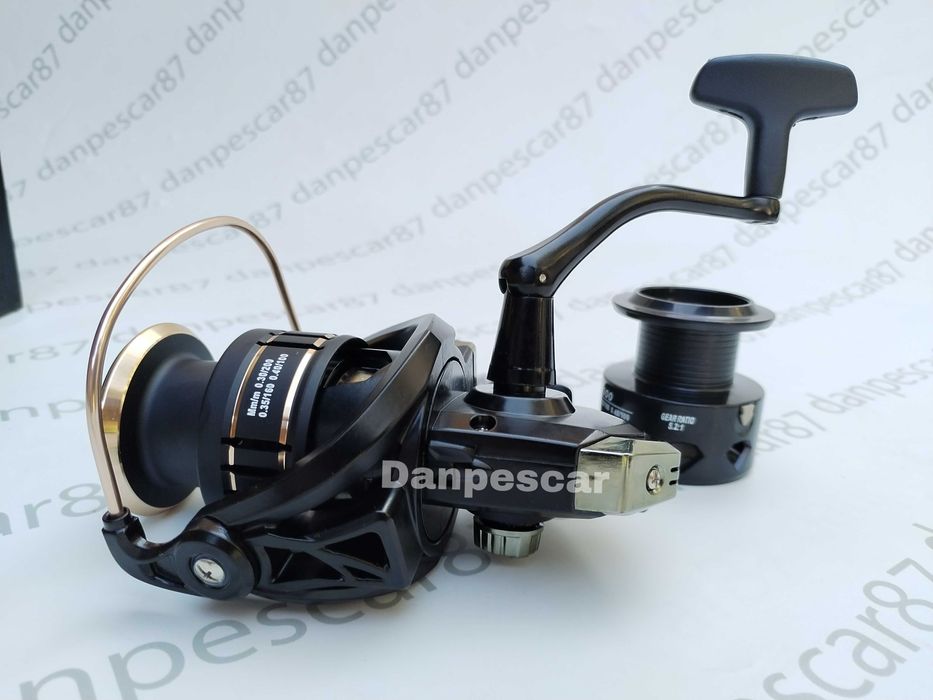 SET Lanseta WB fibra sticla plina 2,40m cu Mulineta FL HP5000 7 rulm