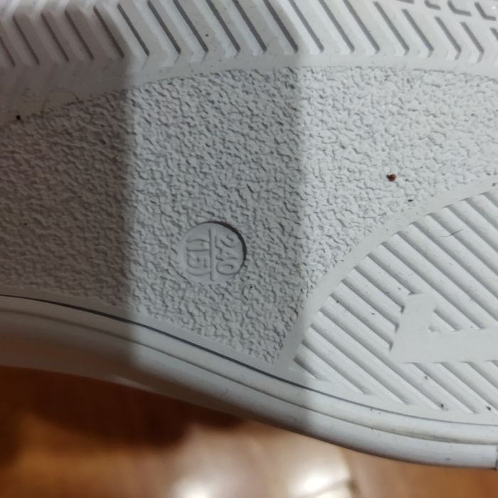 Кроссовки,кеды белые