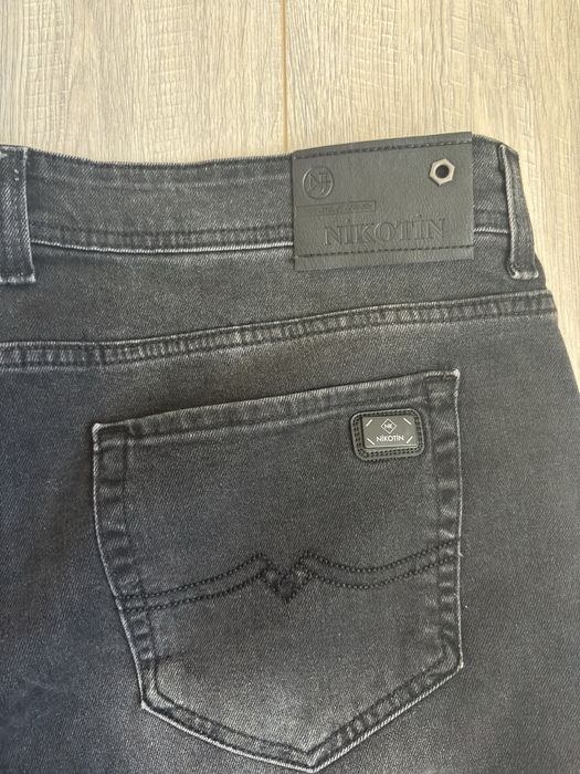 blugi Nikotin negrii