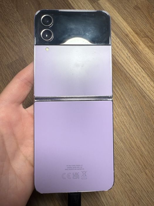 Samsung Z Flip 4 mov