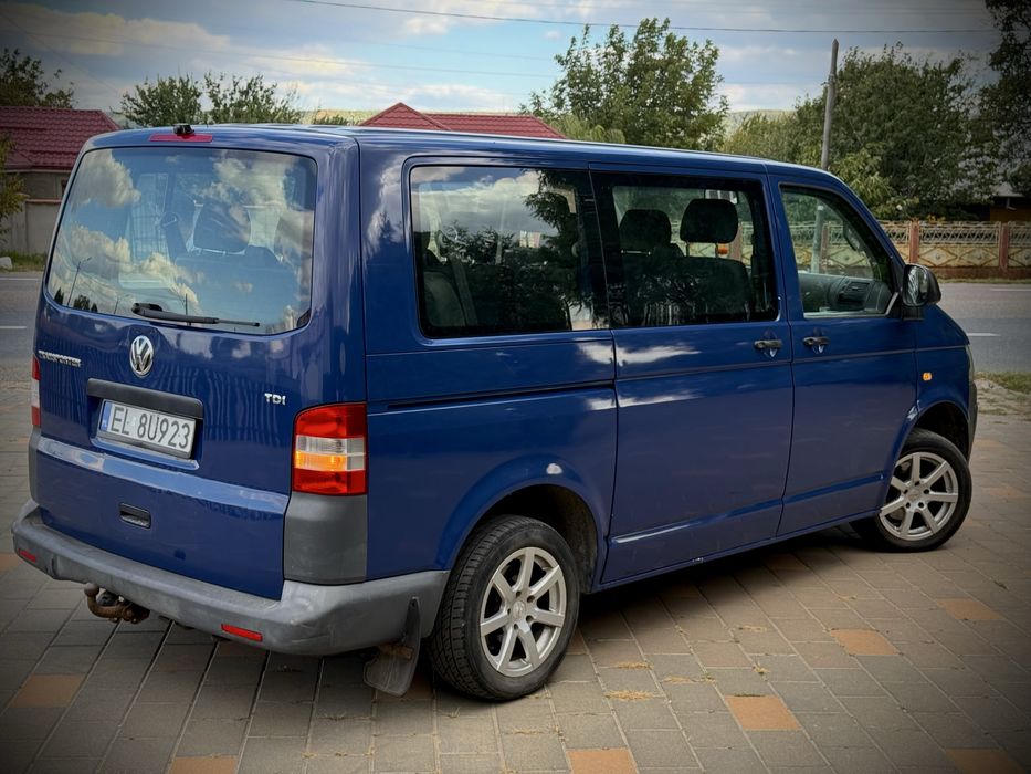 VOLKSWAGEN Transporter 2011 — imagine 3