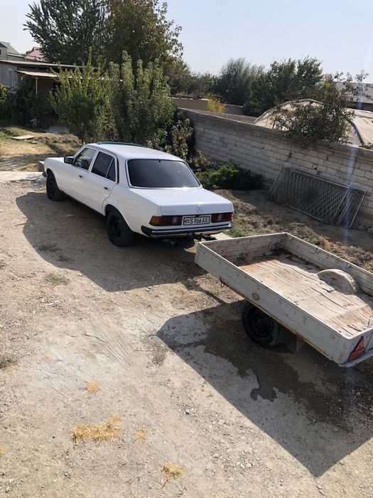 Легендарный мерседес с прицепом