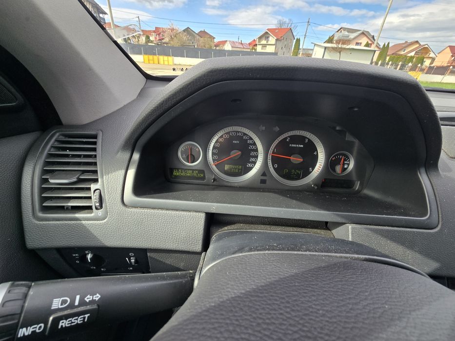 Volvo xc90 din  2011