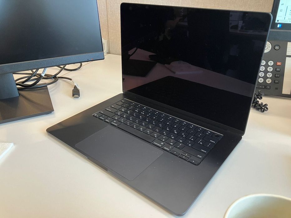 MacBook M3, 8/512 Gb