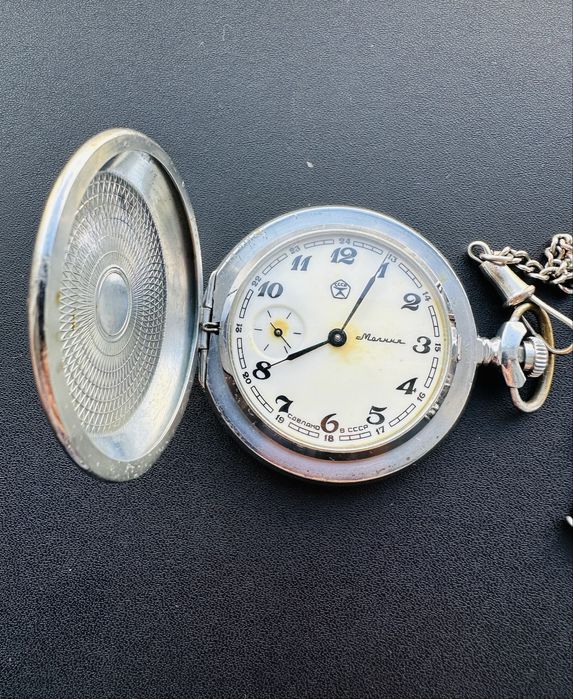 Продам винтажные часы "Молния"!
