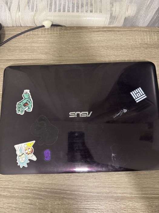 Laptop Asus X556U