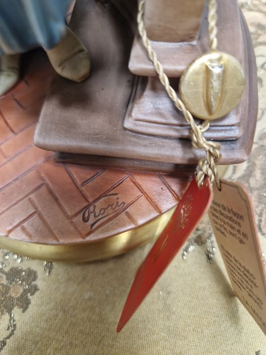 Италианска порцеланова фигура Капо ди Монде Capodimonde