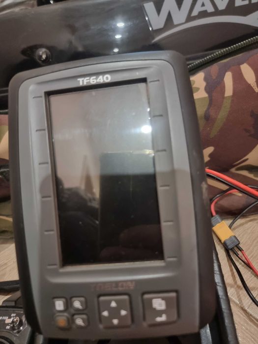 Лодка за захранка Waverunner MK4 с Toslon TF640