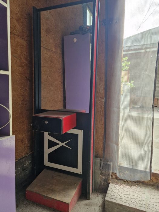 Стол для парикмахерской