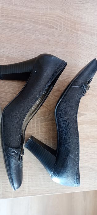 Обувки на ток естествена кожа номер 37