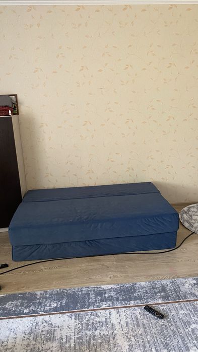 Безкаркасный диван