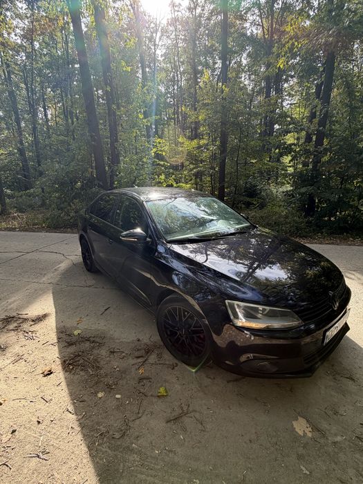 VOLKSWAGEN Jetta 2011 — imagine 3