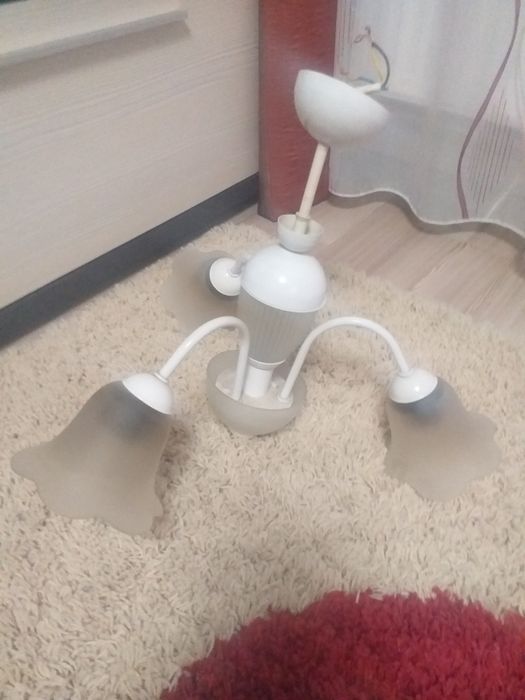 Lustra alba cu trei brate metal