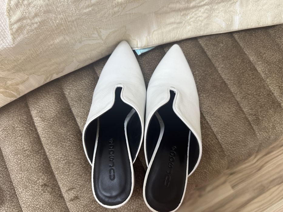 Продается белые красивые мюли