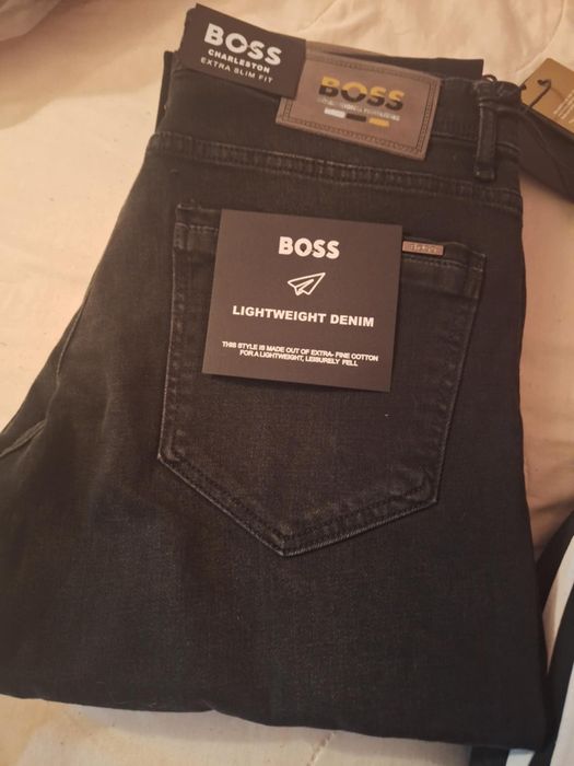 Продават се дънки мъжки на Tommy und Boos