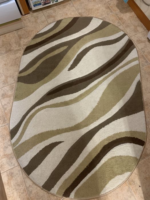 Два броя килими,с нормални следи от употреба