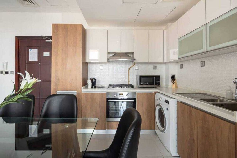 Сдается 3 комнатная просторная квартира на 8 этаже, Минор, 3/8/12. Р8