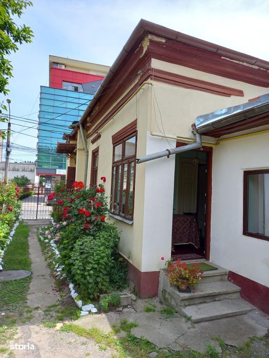 Casa cu teren - Pitesti centru