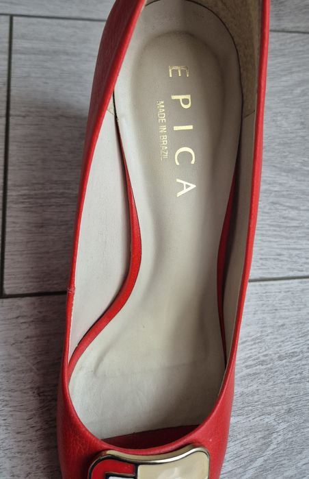 Pantofi decupați Epica, măr.40