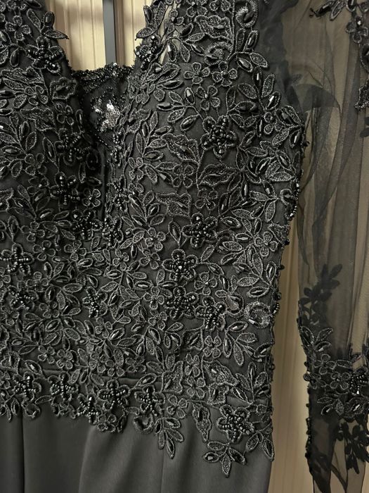 В продаже платье , в идеальном состояние