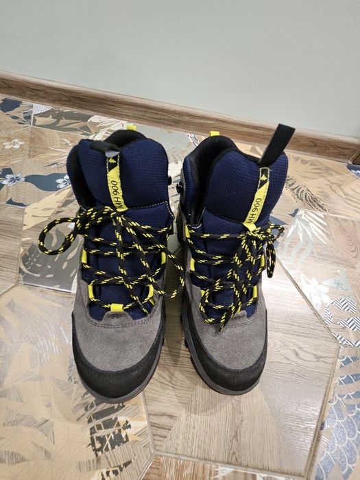 Зимни боти от Декатлон/Decatlon