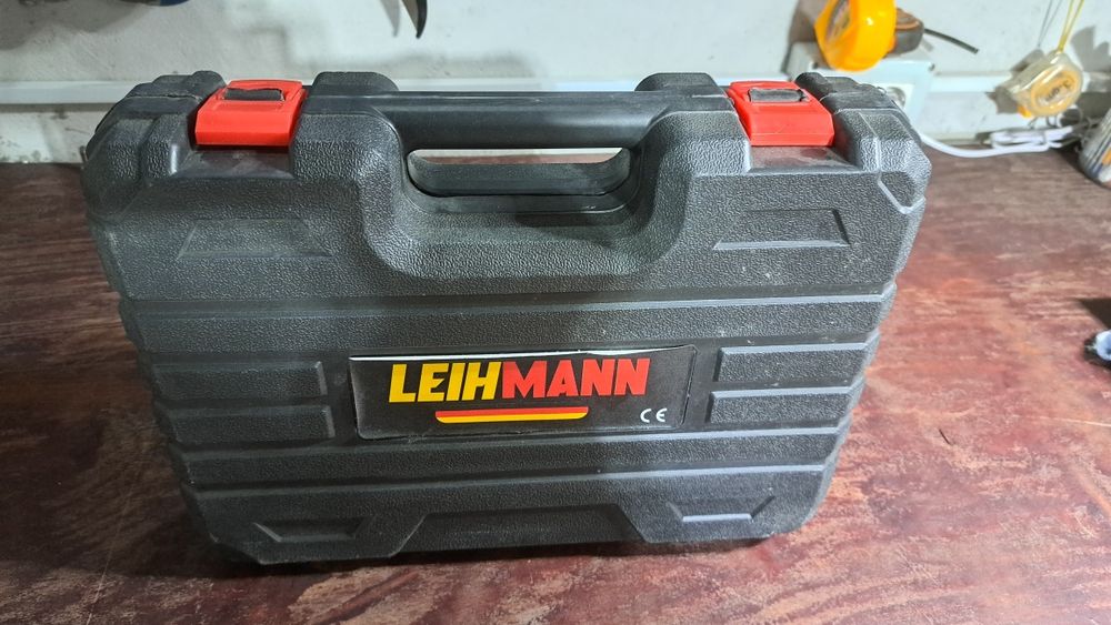 Fierastrau pe acumulator.