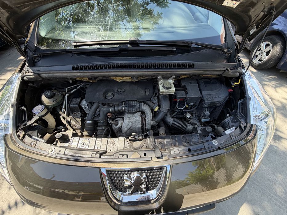 Peugeot 3008-1.6 HDi an 2011-147 mii km