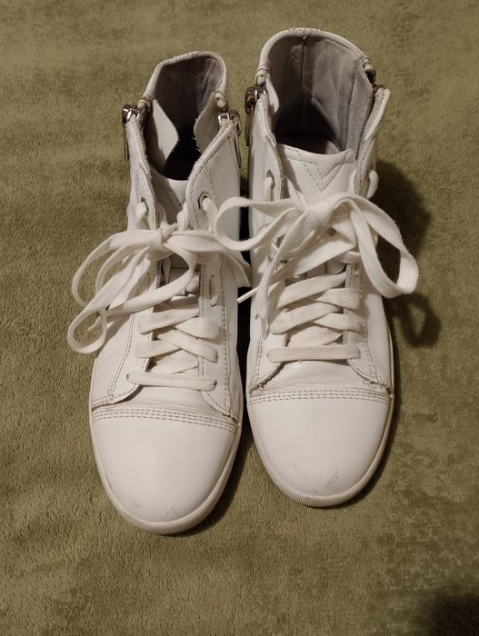 Боти, маратонки, кецове, обувки,