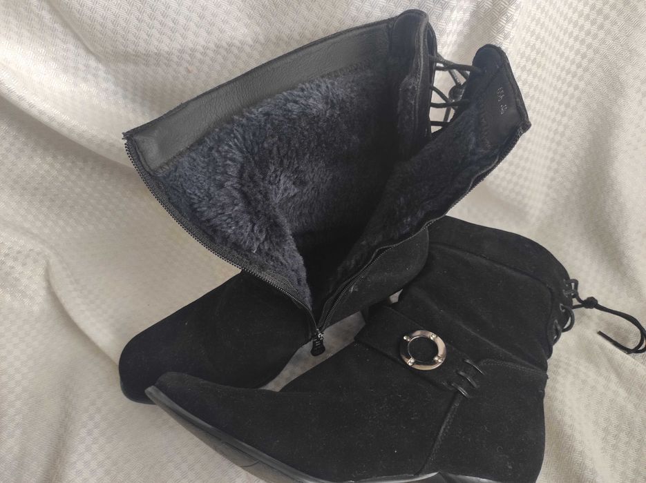 Дамски боти с нисък ток