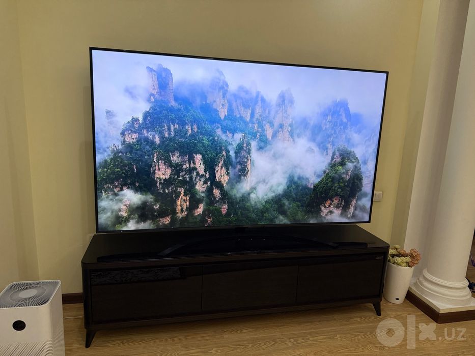 LG 65 UR81 почти новый тв новая модель