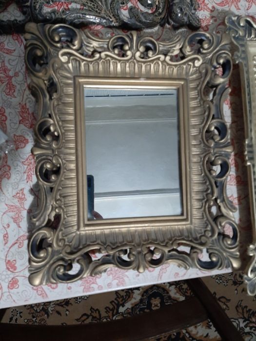 Продается зеркало в рамке Совпластитал