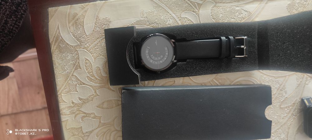 часы новые подарили