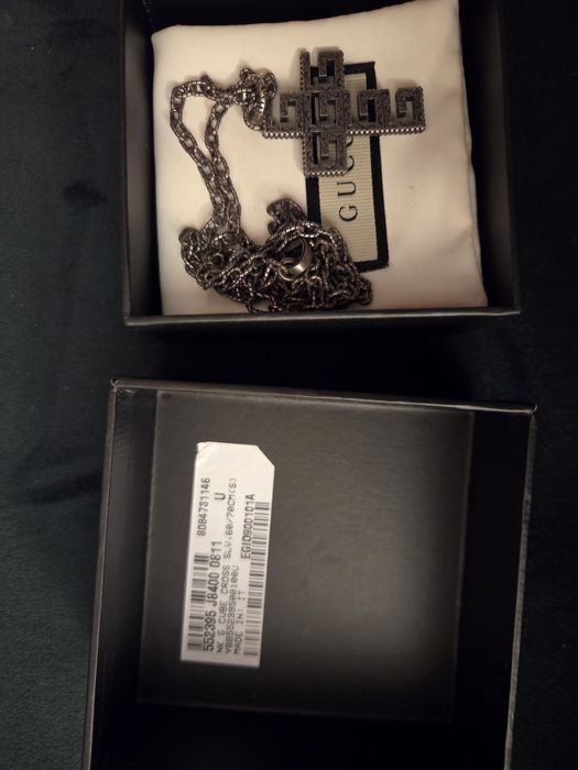 Lănțișor Gucci cu pandantiv cruce din argint