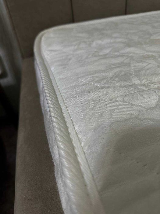 Кровать полуторка с матрасом