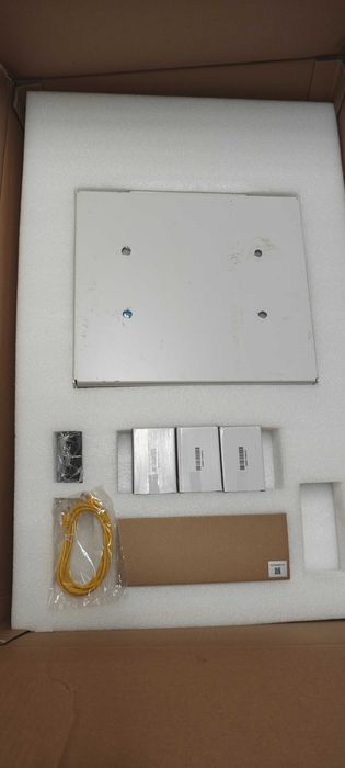 Deye 12kW трифазен хибриден инвертор