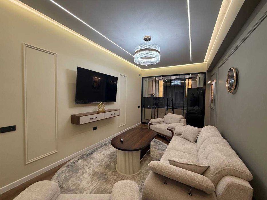 3х комнатная квартира на 5 этаже 77кв/м, в Самарканде