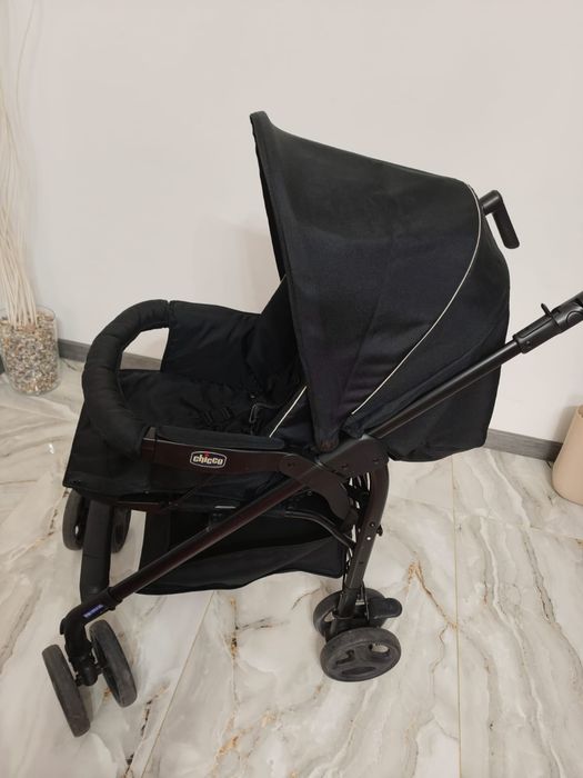 Carucior copil chicco trio sprint 3 in 1. Impecabil