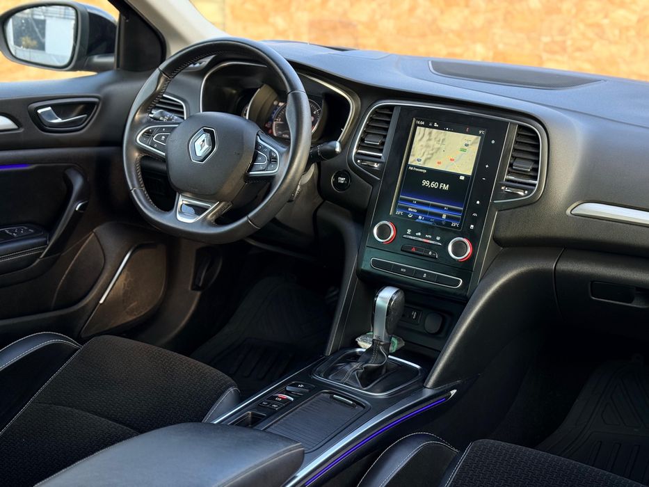 Renault megane 4 ,1.5 dci, trapa, pure led