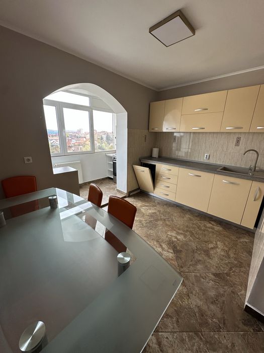 Apartament de inchiriat