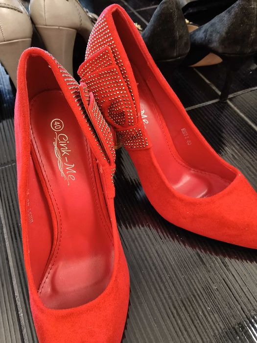 Pantofi cu toc eleganti