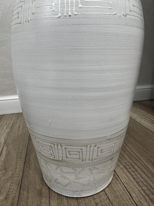 Напольная декоративная ваза