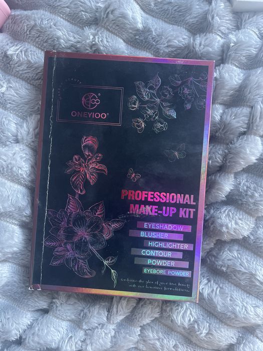 Книжка для макияжа