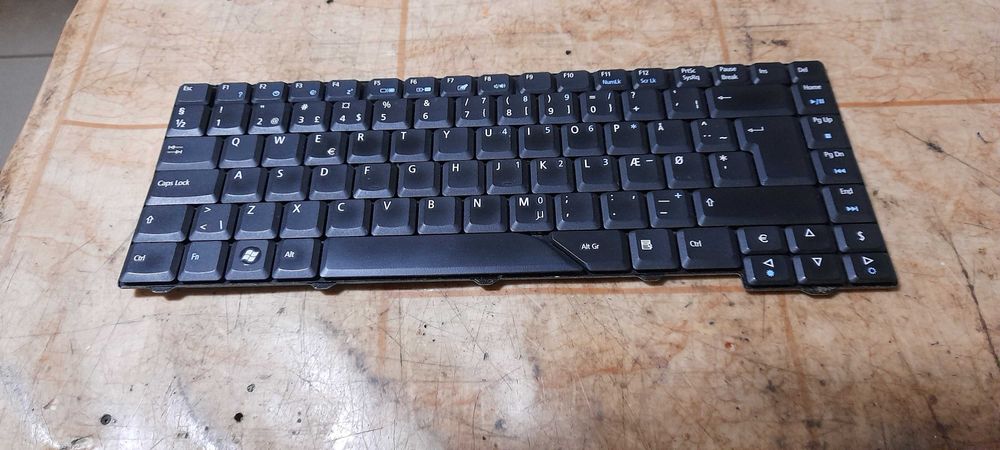Tastaturi : Acer, Asus, Fujitsu, Toshiba, HPdv5/6/7, Dell