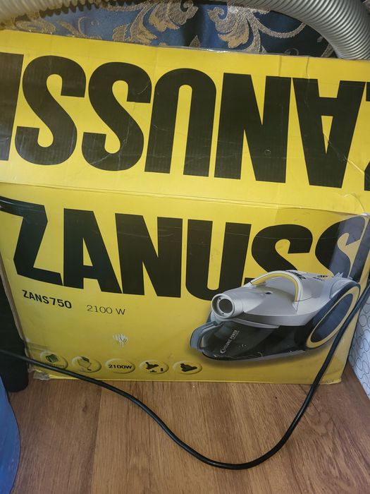 Пылисос: ZANUSSI, супер цена.