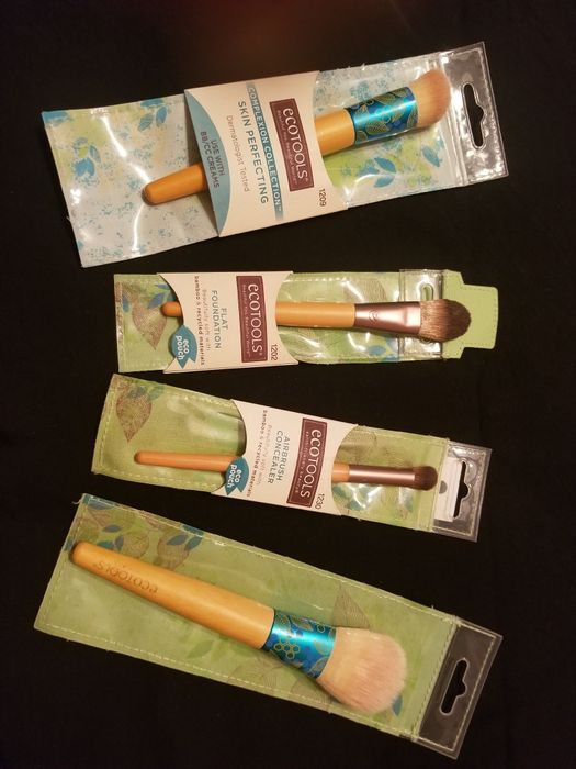 Четки за грим Ecotools и комплект за грим