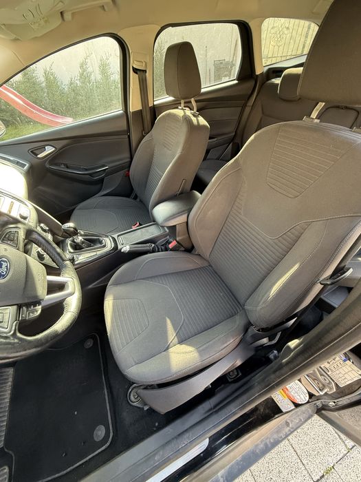 FORD focus titanium