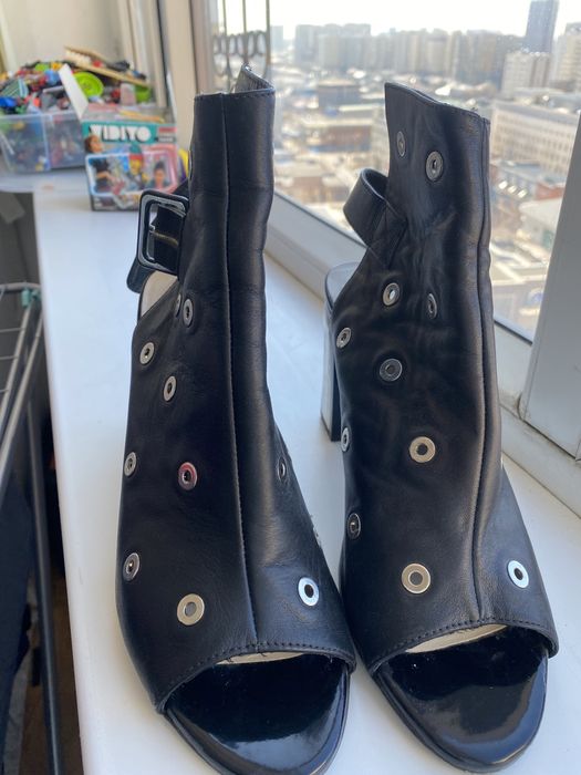 Туфли-боссоножки