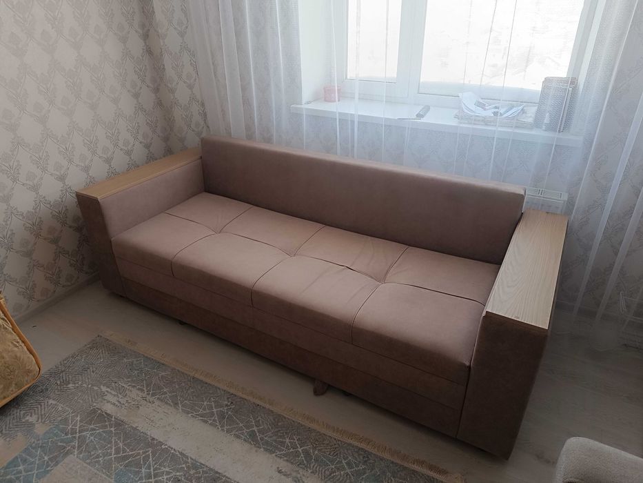 Диван, пользовались только один месяц
